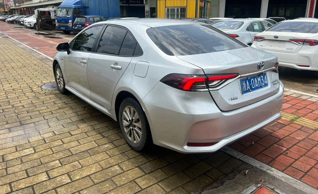 🚗 Toyota Corolla Hybrid 202