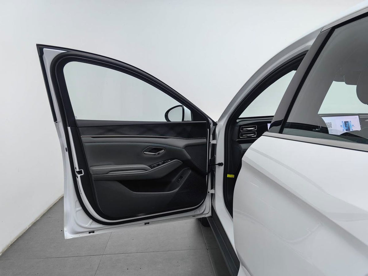BYD Qin L DM-i 2024 — Beyond Edition 80KM