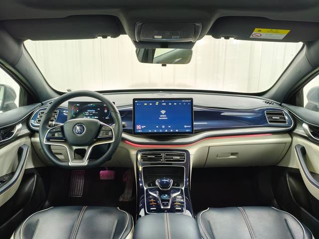 BYD Qin Plus DM-i 2023 — Champion 120KM Excellence