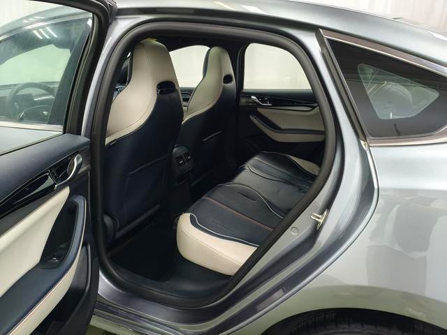 BYD Qin Plus DM-i 2023 — Champion 120KM Excellence