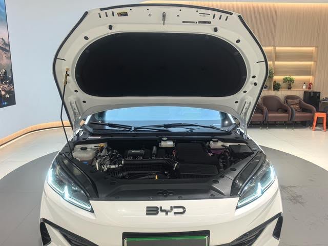 BYD Seal 06 DM-i 2024 — Luxury Edition 80KM