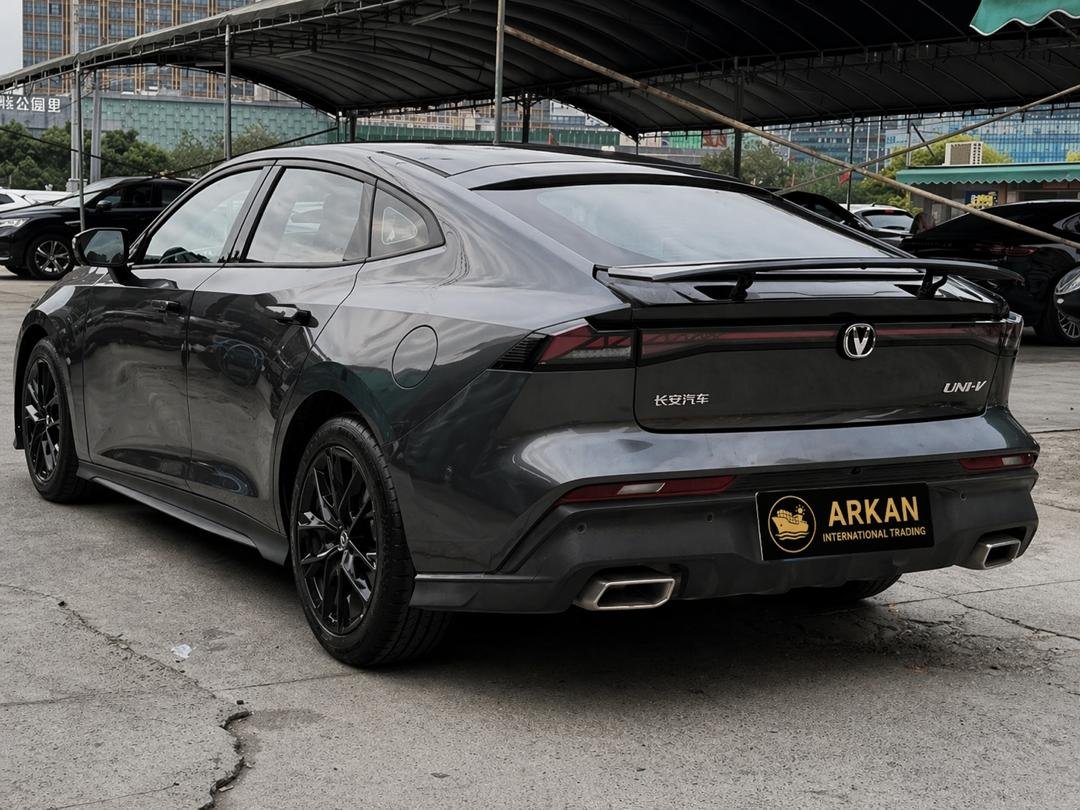 Changan UNI-V 2024 — Premium (14,000 km)