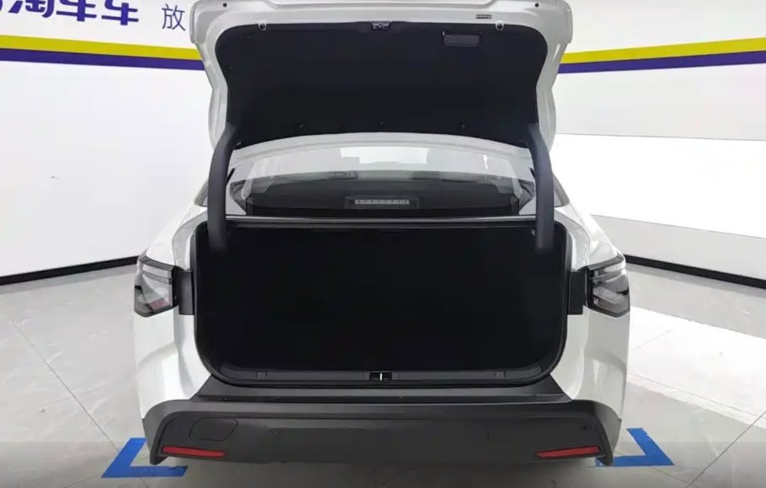 Toyota bZ3 2024 — EV 517KM (100 km)