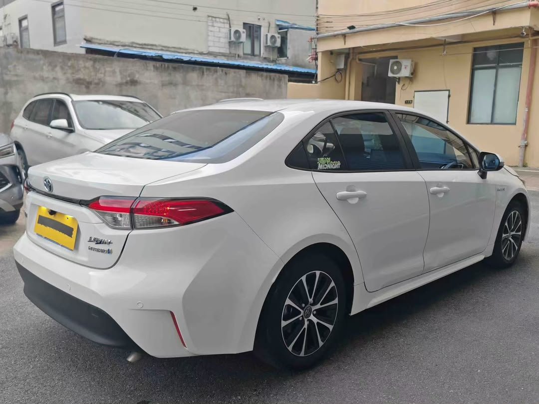Toyota Corolla Hybrid 2023 — 19.000 km
