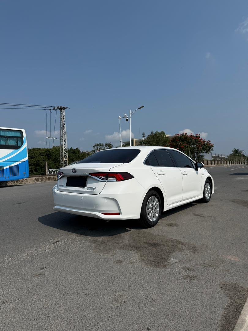 Toyota Corolla Hybrid 2024 — 11,000 km