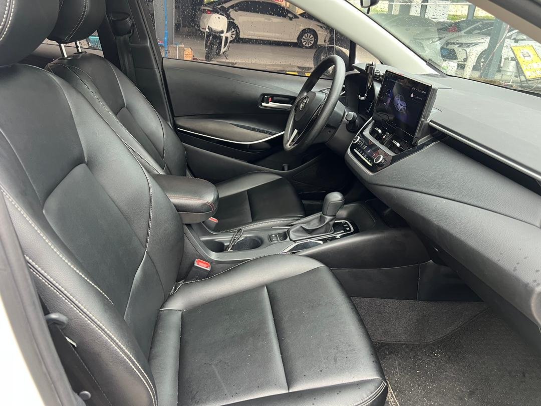 Toyota Corolla Hybrid 2024 — 21.000 km