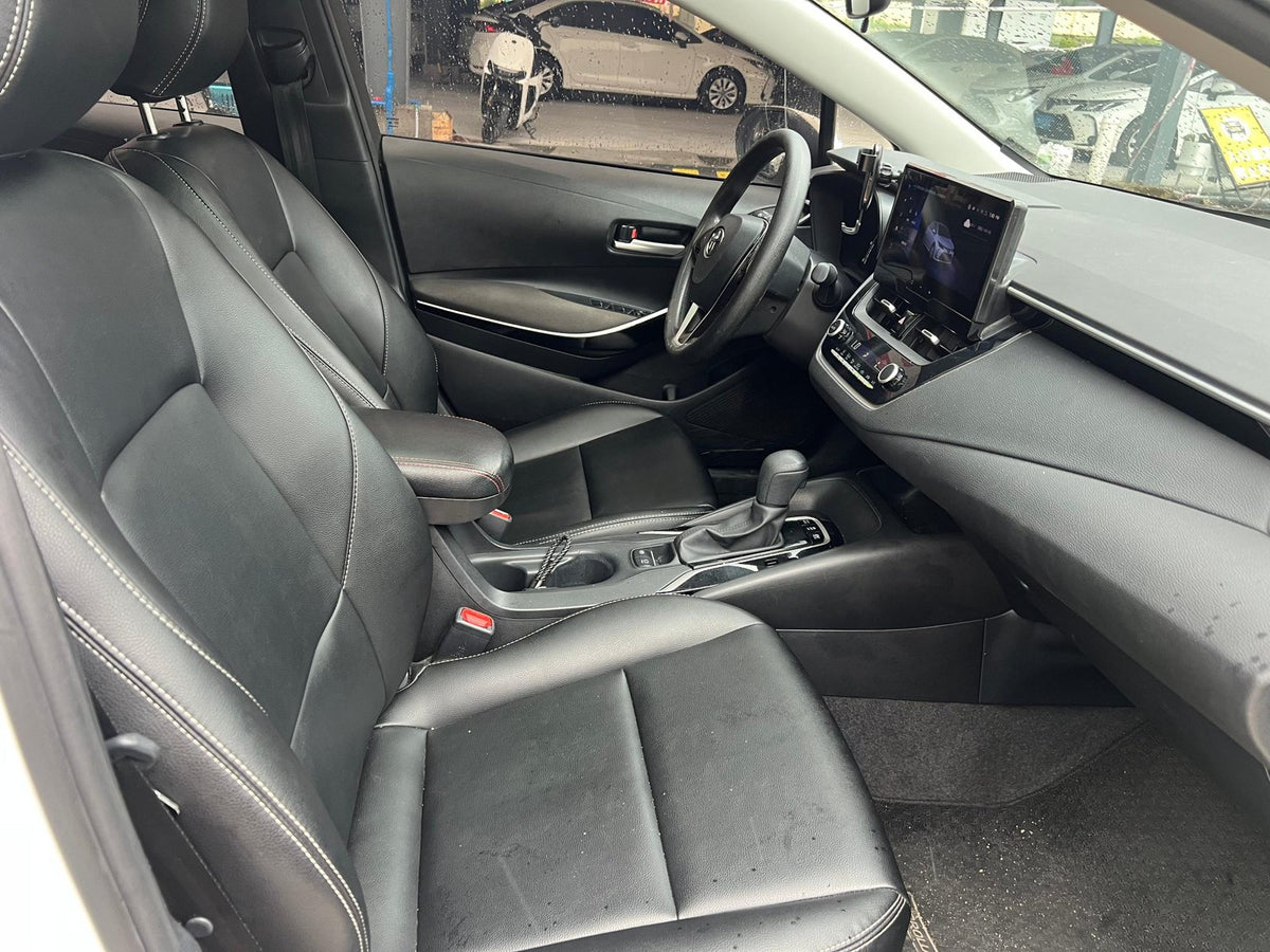 Toyota Corolla Hybrid 2024 — 21.000 km