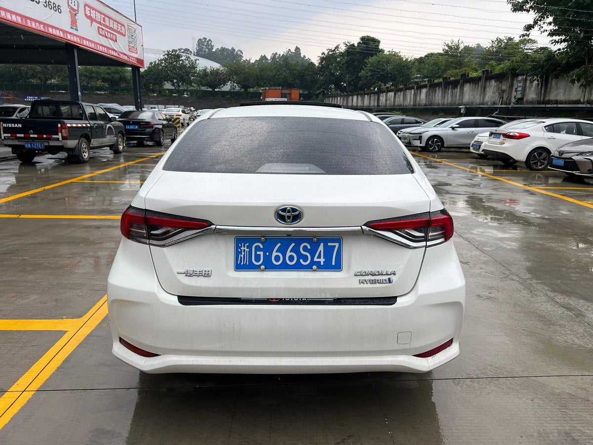 Toyota Corolla Hybrid 2024 — 21.000 km