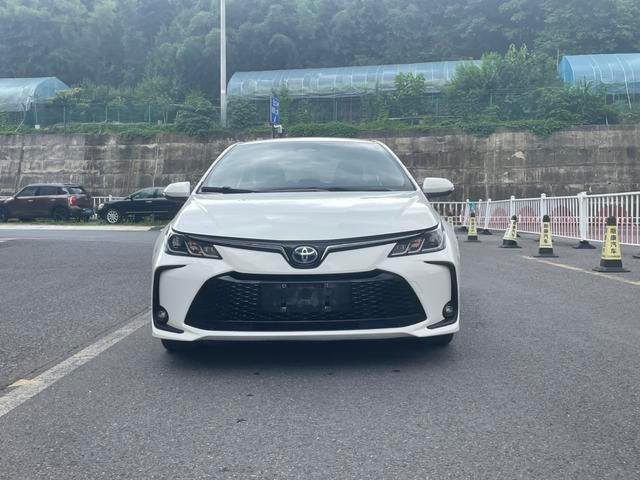 Toyota Corolla Hybrid 2024 — 48,000 km