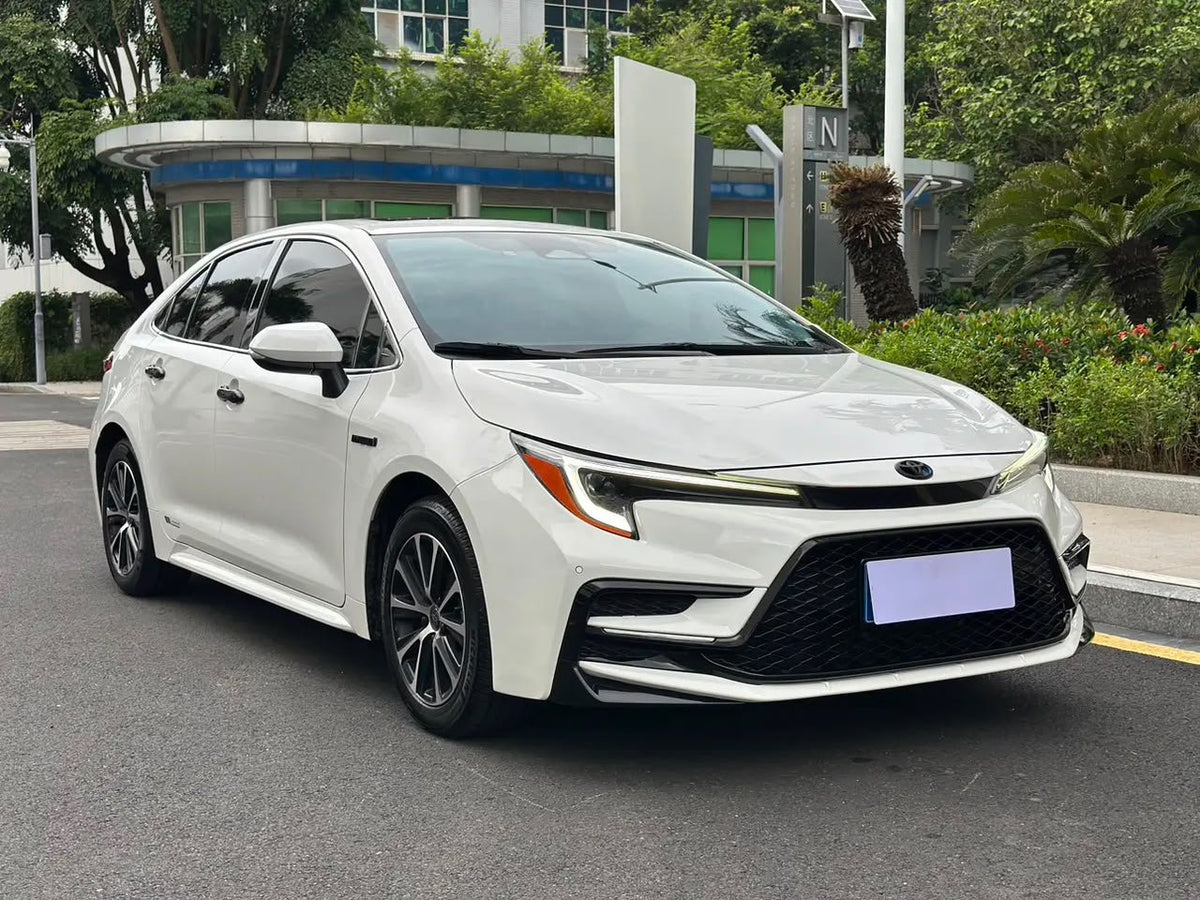 Toyota Corolla Hybrid Sport 2023 — 40,000 km