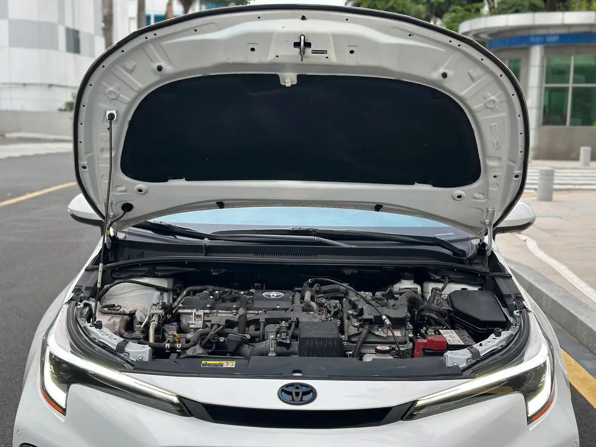 Toyota Corolla Hybrid Sport 2023 — 40,000 km