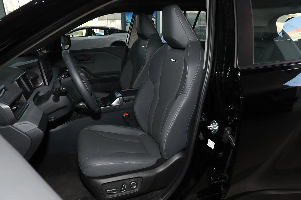 Toyota RAV4 2026 — AWD Luxury Edition (0 km)
