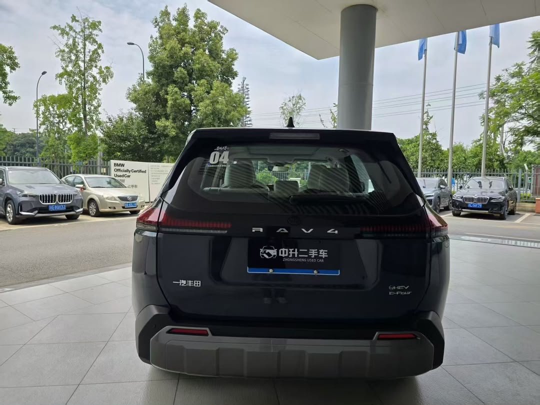 Toyota RAV4 Hybrid 2026 — 4×4 (7,000 km)
