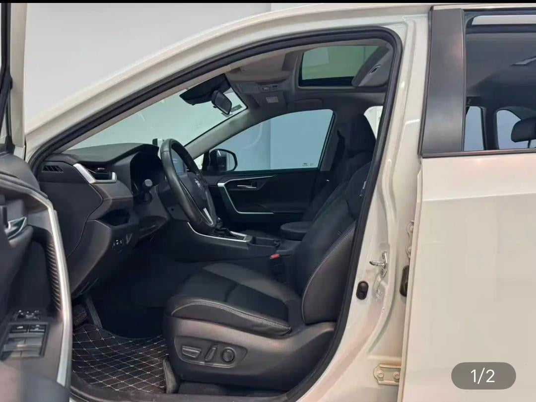 Toyota RAV4 2020 – PLUS
