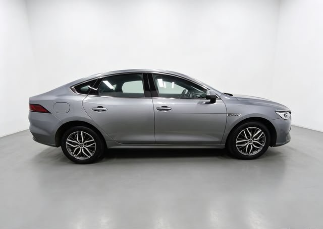 BYD Qin Plus DM-i 2023 — Champion 120KM Excellence