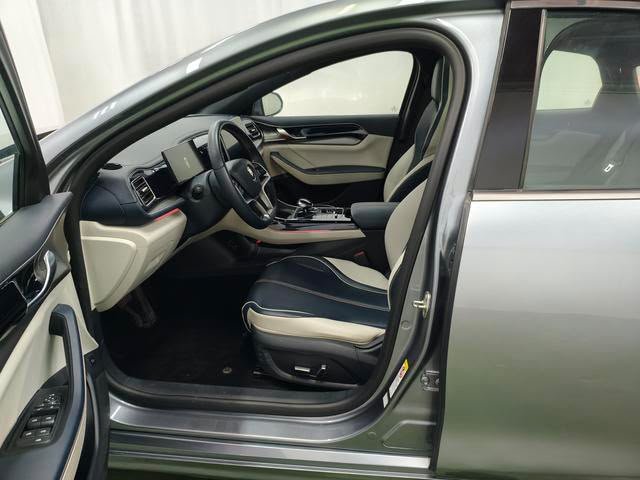 BYD Qin Plus DM-i 2023 — Champion 120KM Excellence