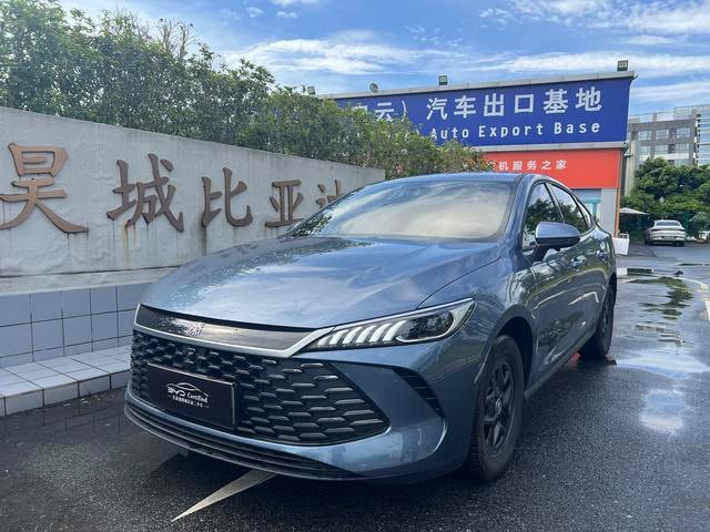 BYD Qin Plus DM-i 2025 — Smart Driving 128KM