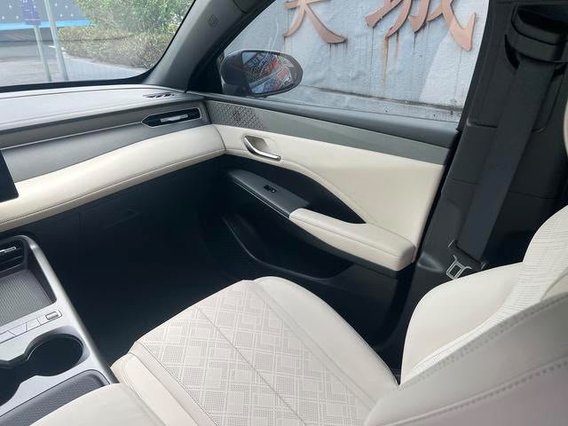BYD Qin Plus DM-i 2025 — Smart Driving 128KM