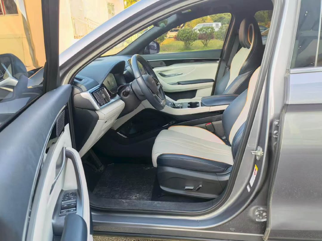 BYD Song Plus DM-i 2023 — Flagship Plus 110KM