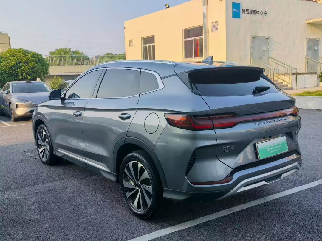 BYD Song Plus DM-i 2023 — Flagship Plus 110KM