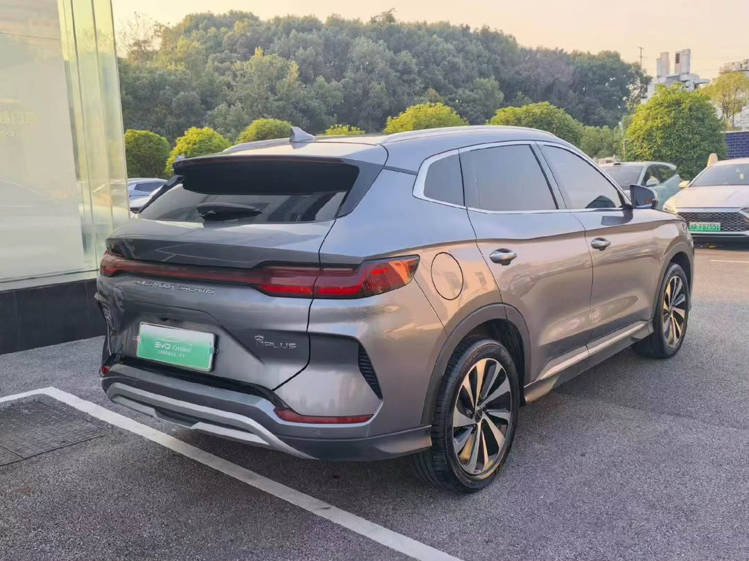 BYD Song Plus DM-i 2023 — Flagship Plus 110KM