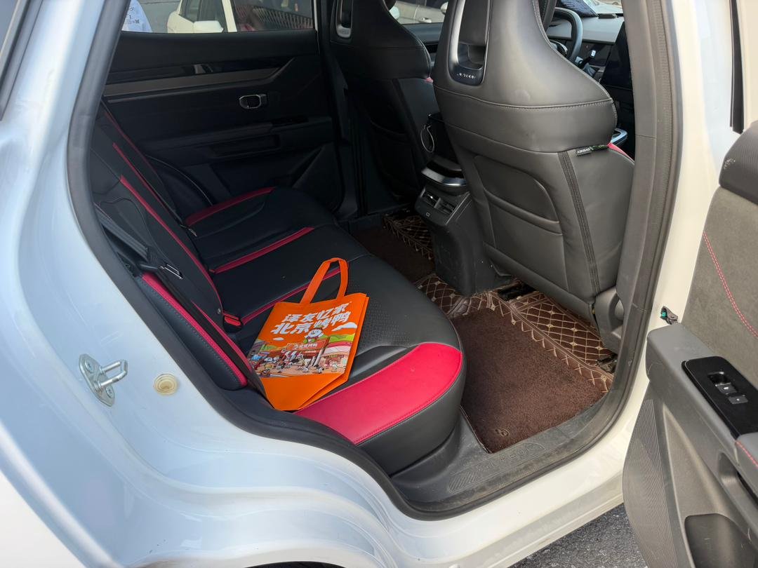 Jetour Dasheng 2023 — Plug-in Hybrid (35,000 km)