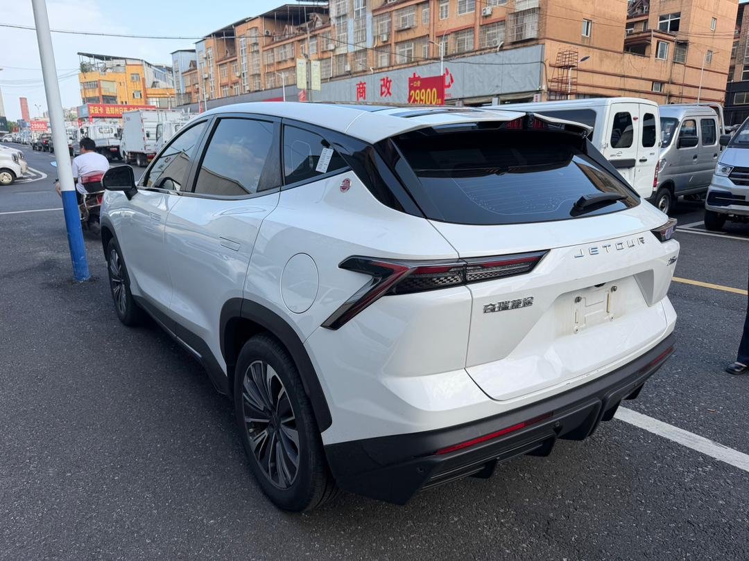 Jetour Dasheng 2023 — Plug-in Hybrid (35,000 km)