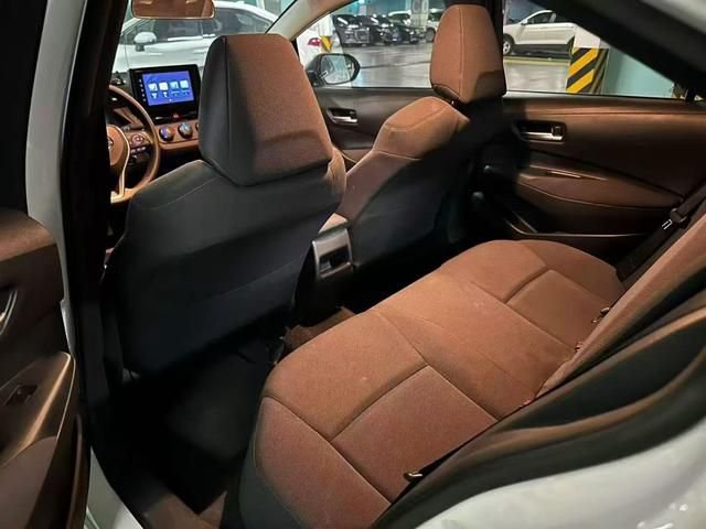 Toyota Corolla 2023 — Petrol 96,000 km