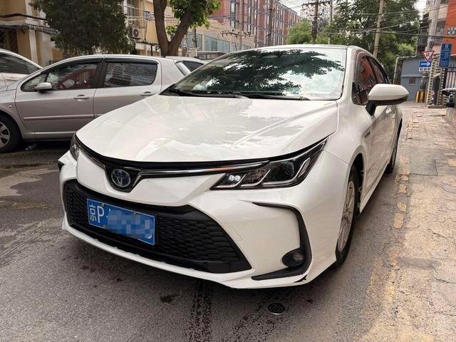 Toyota Corolla Hybrid 2023 — 108,000 km