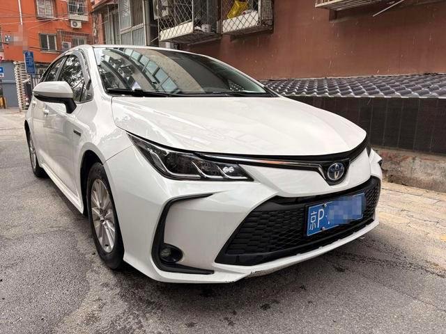 Toyota Corolla Hybrid 2023 — 108,000 km