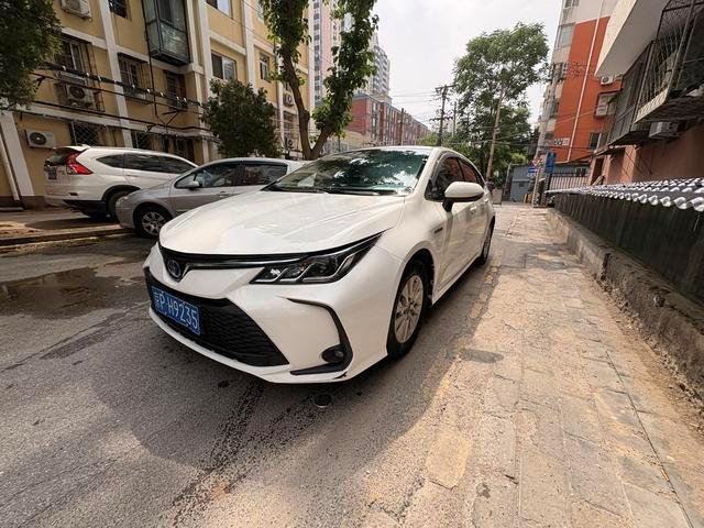 Toyota Corolla Hybrid 2023 — 108,000 km