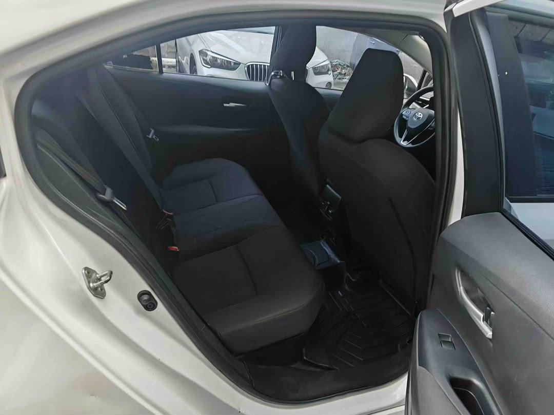 Toyota Corolla Hybrid 2023 — 19.000 km
