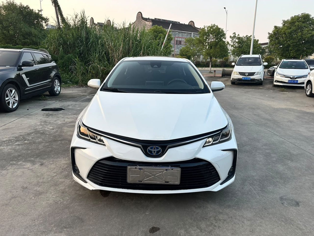 Toyota Corolla Hybrid 2023 — 49,000 km