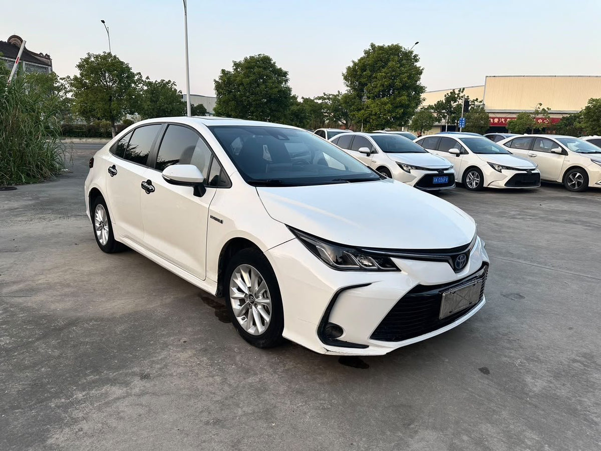 Toyota Corolla Hybrid 2023 — 49.000 km