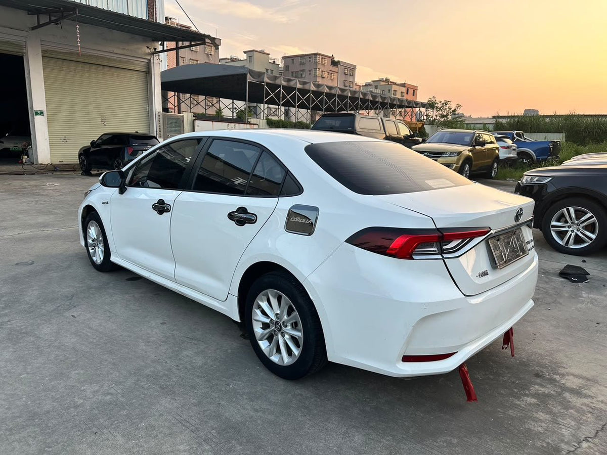 Toyota Corolla Hybrid 2023 — 49.000 km