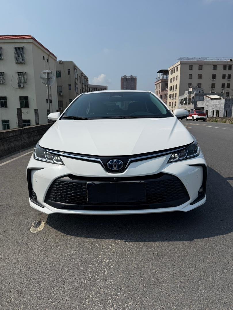 Toyota Corolla Hybrid 2024 — 11,000 km