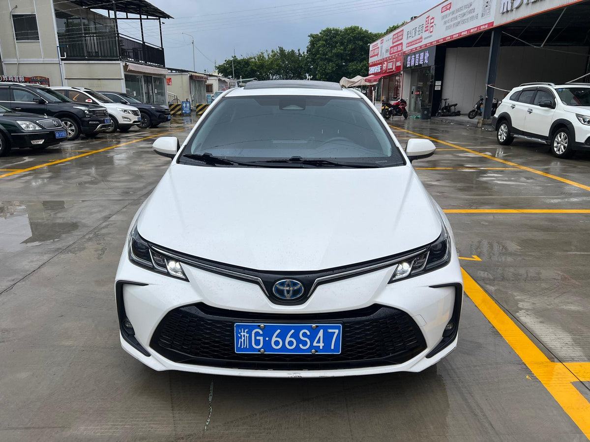 Toyota Corolla Hybrid 2024 — 21.000 km