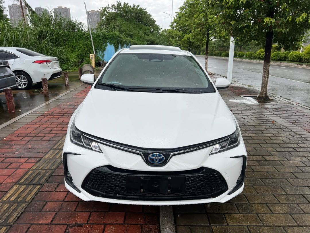 Toyota Corolla Hybrid 2024 — 34,000 km