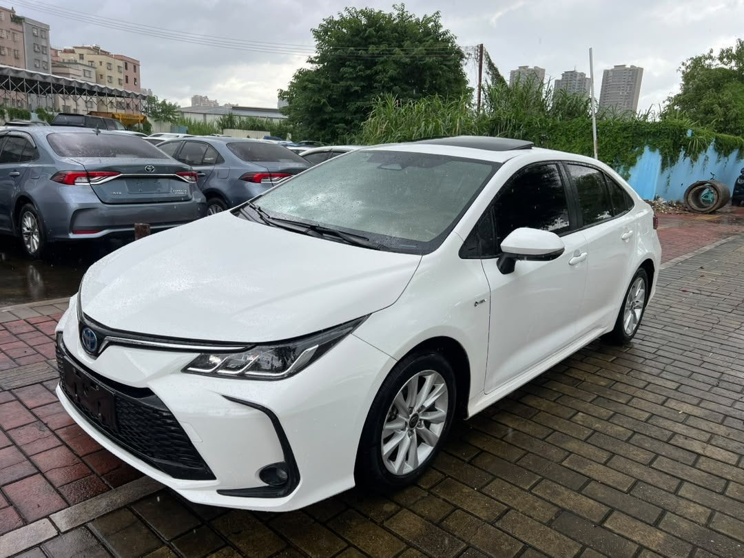 Toyota Corolla Hybrid 2024 — 34,000 km