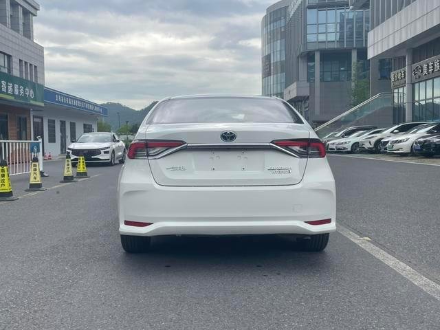 Toyota Corolla Hybrid 2024 — 48,000 km