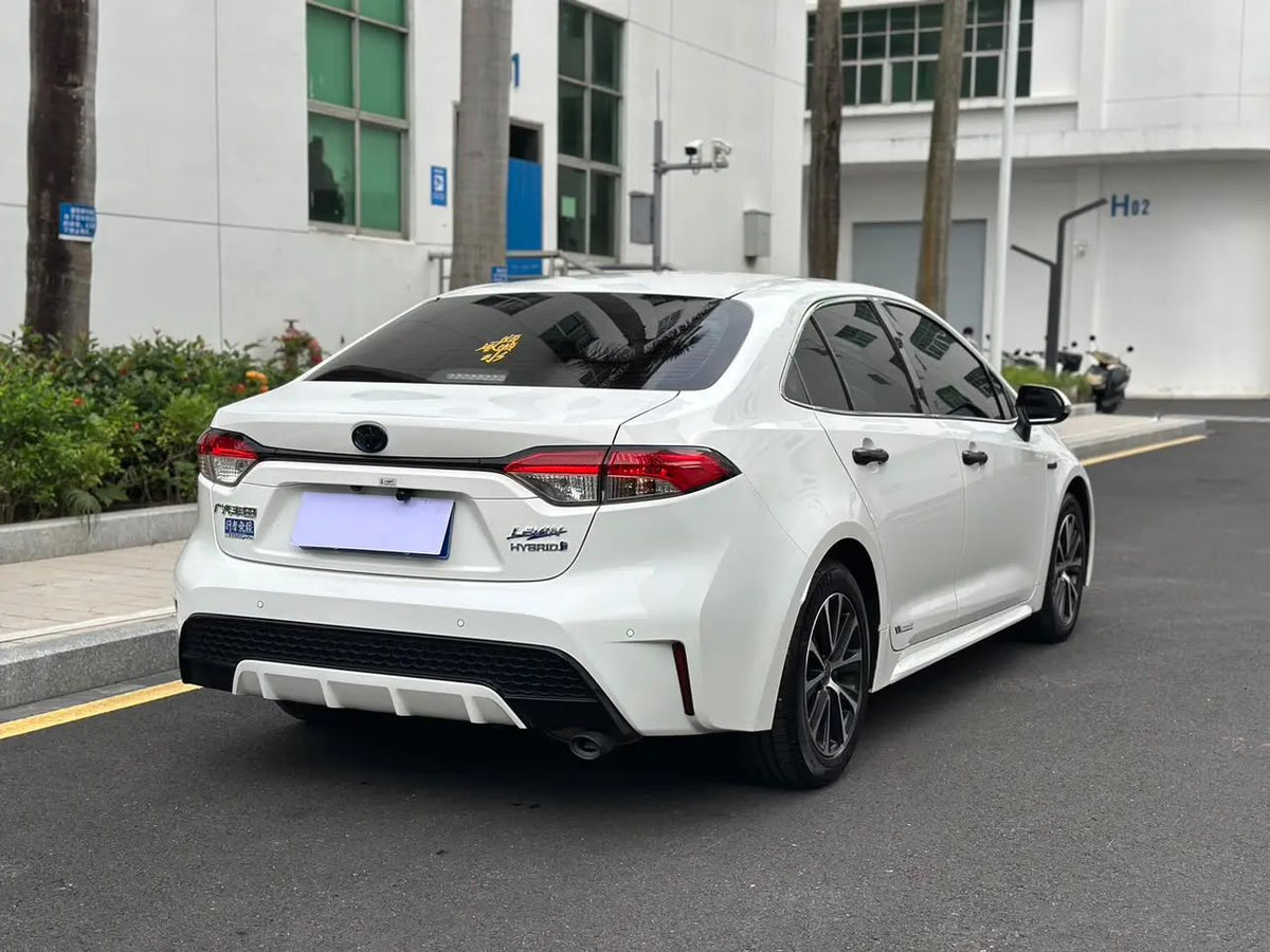 Toyota Corolla Hybrid Sport 2023 — 40,000 km