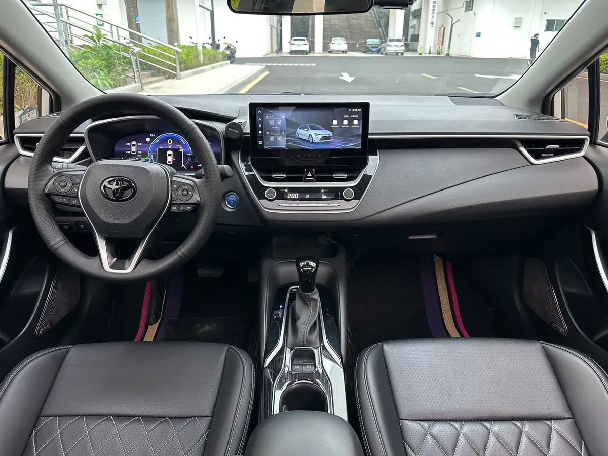 Toyota Corolla Hybrid Sport 2023 — 40,000 km