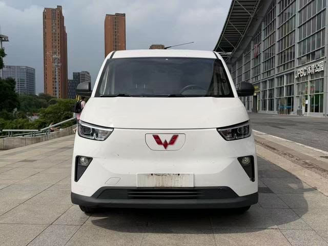 Wuling Yangguang 2024 — Furgão Eléctrico 300KM