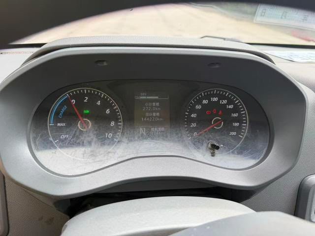Wuling Yangguang 2024 — Furgão Eléctrico 300KM
